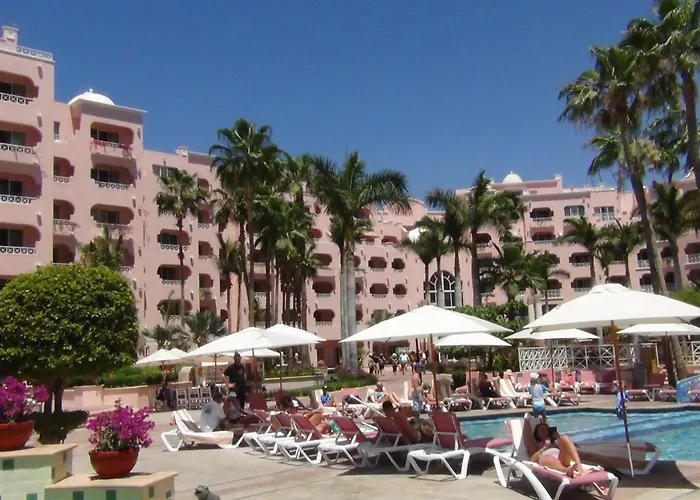 At Pueblo Bonito Rose' And 5* Cabo San Lucas