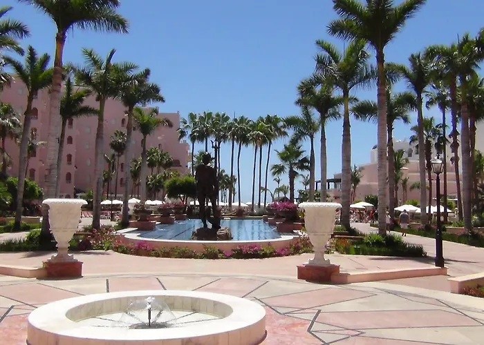 At Pueblo Bonito Rose' And 5* Cabo San Lucas