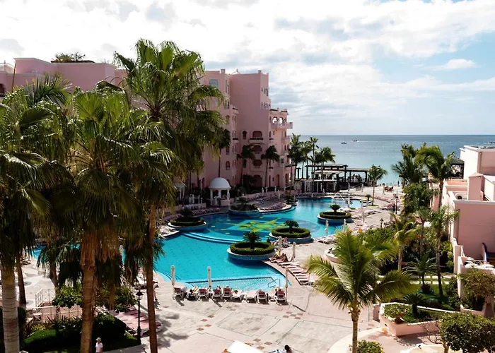 At Pueblo Bonito Rose' And 5* Cabo San Lucas